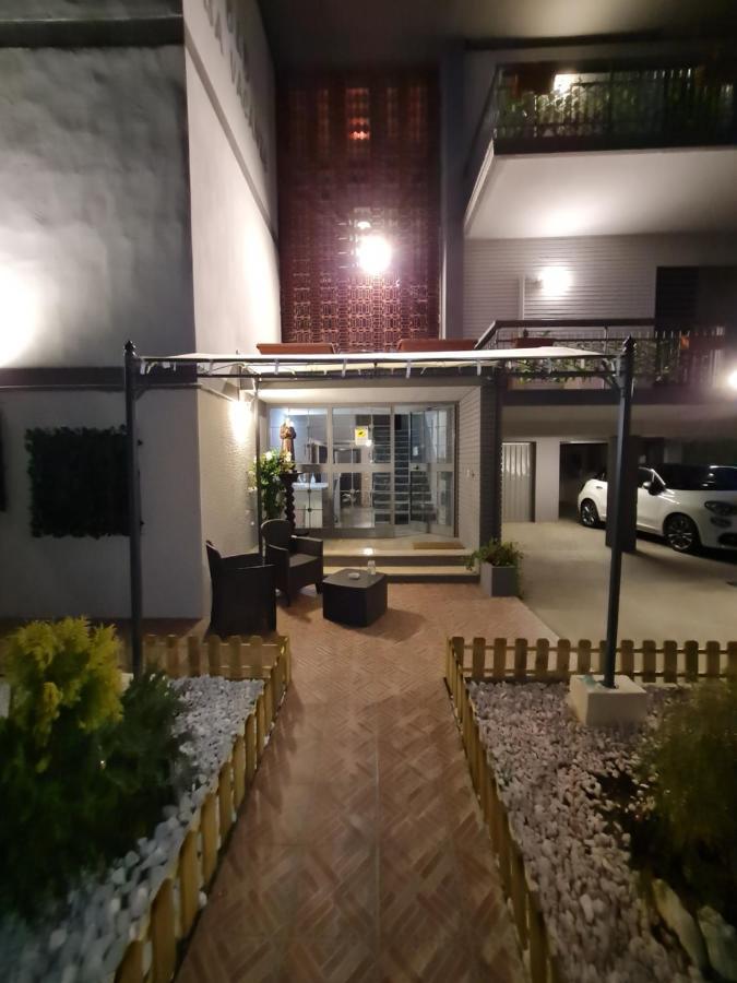 Affittacamere Airport Orio Bergamo أوريو آل سيريو المظهر الخارجي الصورة