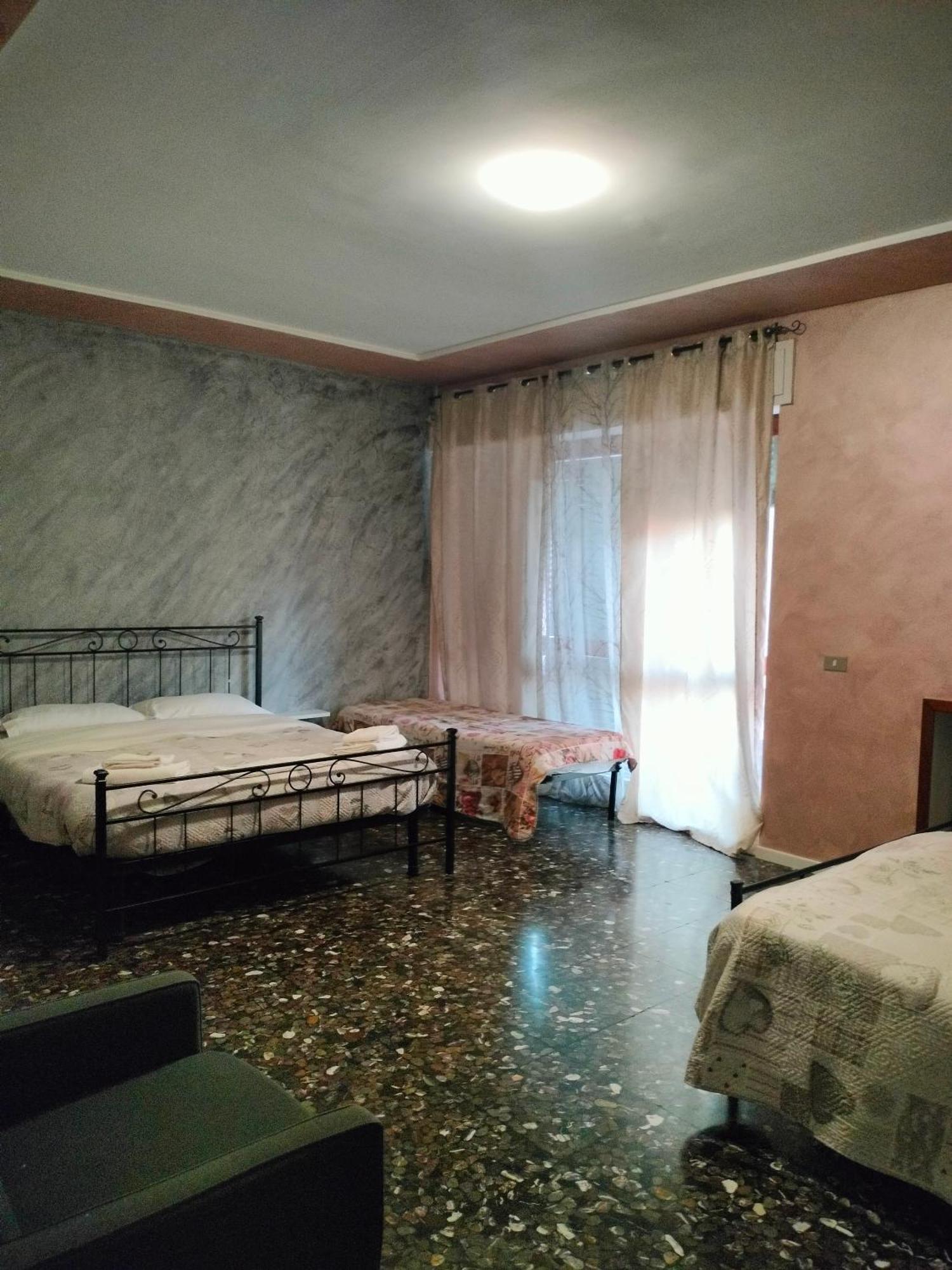 Affittacamere Airport Orio Bergamo أوريو آل سيريو المظهر الخارجي الصورة